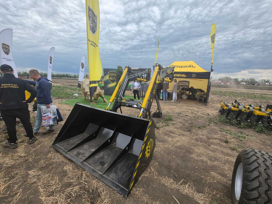 Фронтальний навантажувач GENERAL X PRO Новинка Виворіт ковша 180°