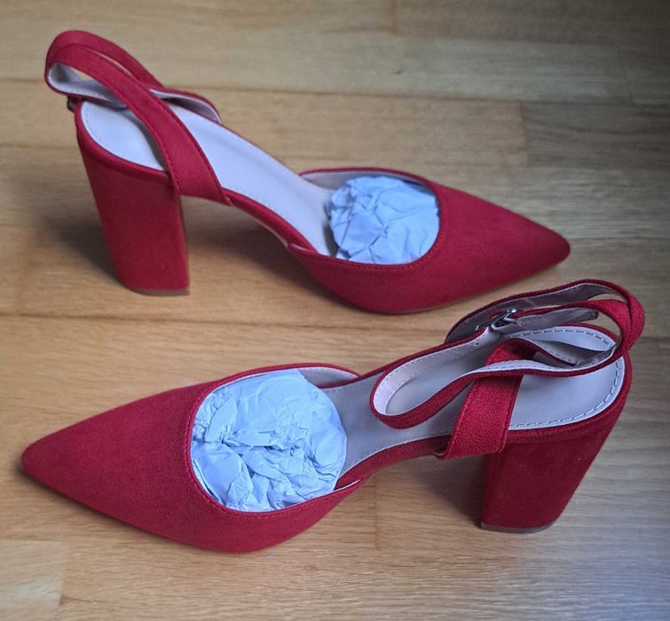 Sapatos Vermelhos - N.º 39 - Mulher - Novos