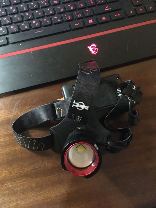 Фонарик налобний