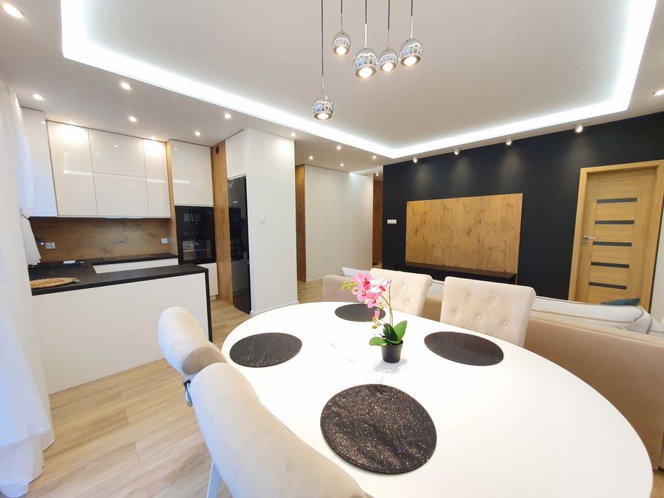 Duże  Klimatyzowane 2 pokoje Centrum  ul. Łąkowa 27 D  ochrona  24 h