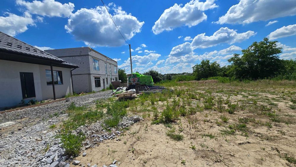 Продам ділянку в Зарванцях 9052