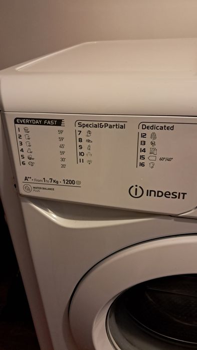 Máquina Lavar Roupa Indesit