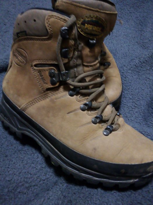 Продам гарні чоботи.