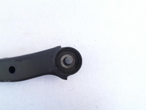 Braço de suspensão trás esquerdo KIA Ceed (ED)