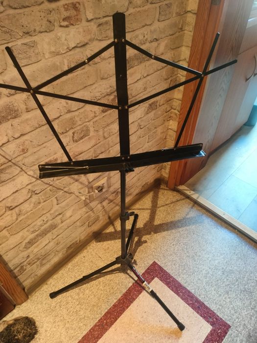 Stojak na nuty regulowany