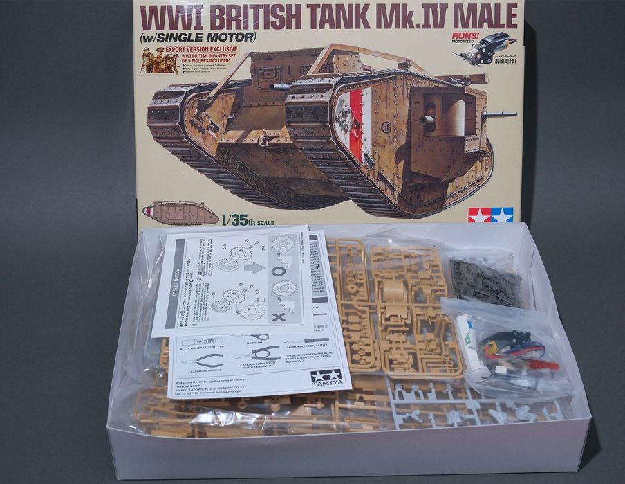 Tamiya WWI British Tank Mk.IV Male z napędem, 5 figurkami w skali 1:35