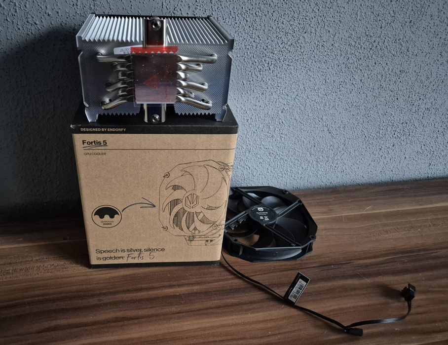 Komputer AMD Ryzen 5 8500g + Endorfy Fortis 5/32gb RAM/RTX 4070.