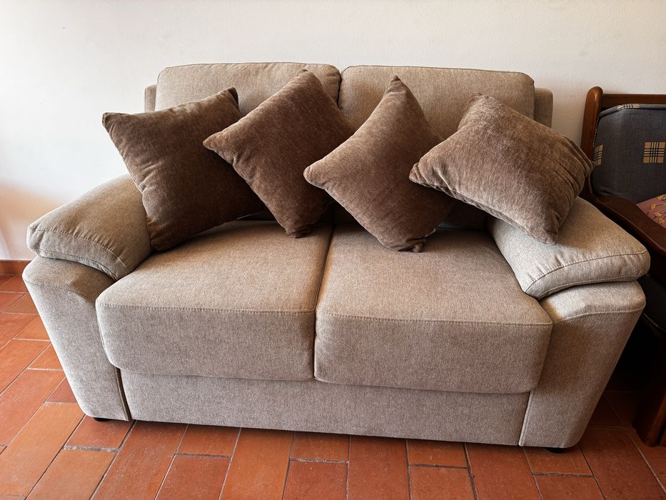 Recheio completo de apartamento, madeira maciça