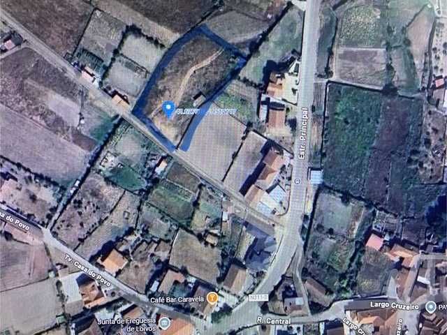 Terreno com mini casa