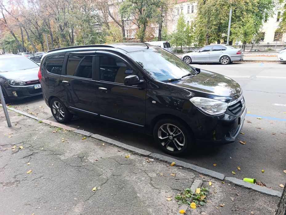 Продам Мінівен Dacia Lodgy 7 місць