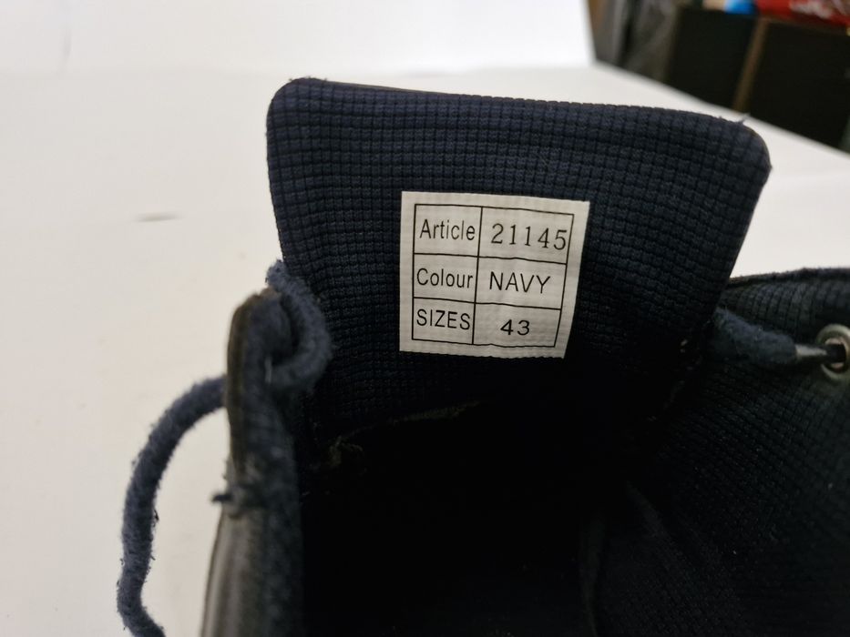 Sapatos azuis de couro (artigo só até 20 de Março)