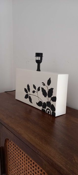 Candeeiro de mesa de cerâmica artesanal de Alcobaça como novo