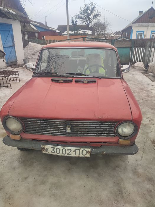 Продам ваз 2103..
