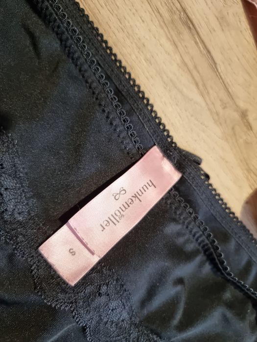 Zestaw komplet figi stringi majteczki Hunkemöller S 4 sztuki