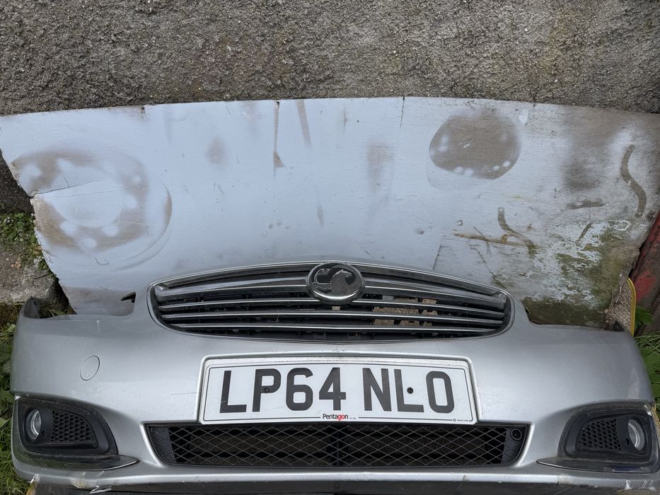 Opel Insignia zderzak przod kompletny 13-17