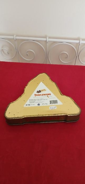 Lata Toblerone, usada