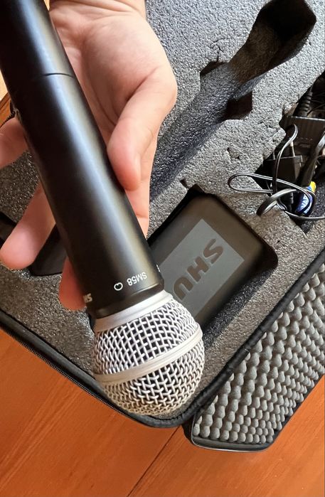 SURE BLX Wireless vocal mikrofon bezprzewodowy (BLX4 + SM58)