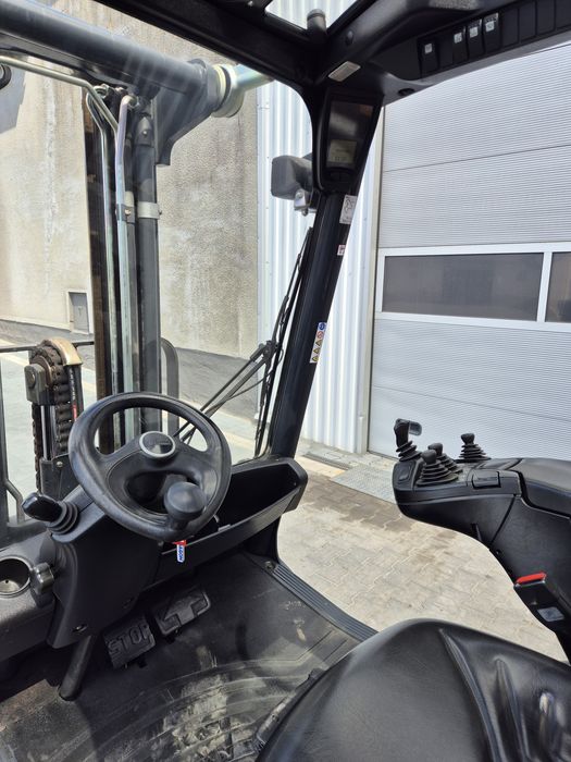 Wózek widłowy LINDE H25T, triplex, przesuw, GAZ