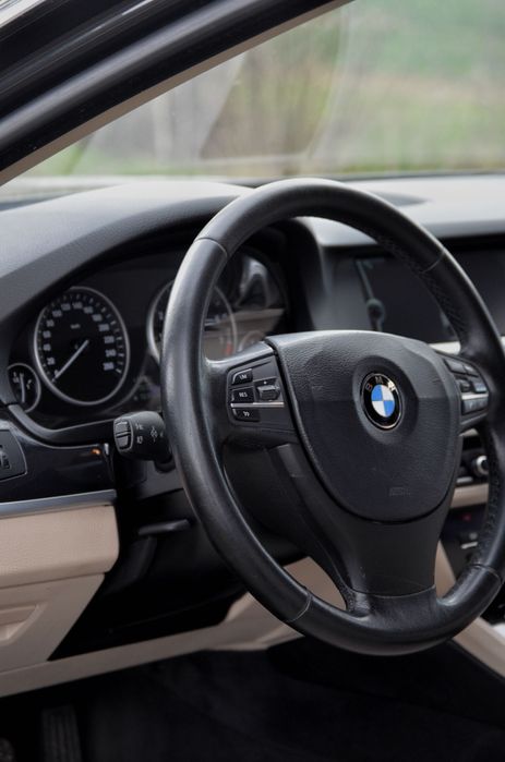 Продаю машину BMW F10