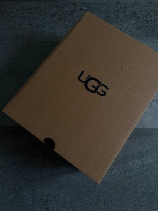 UGG UGG Lowmel Black R.40
