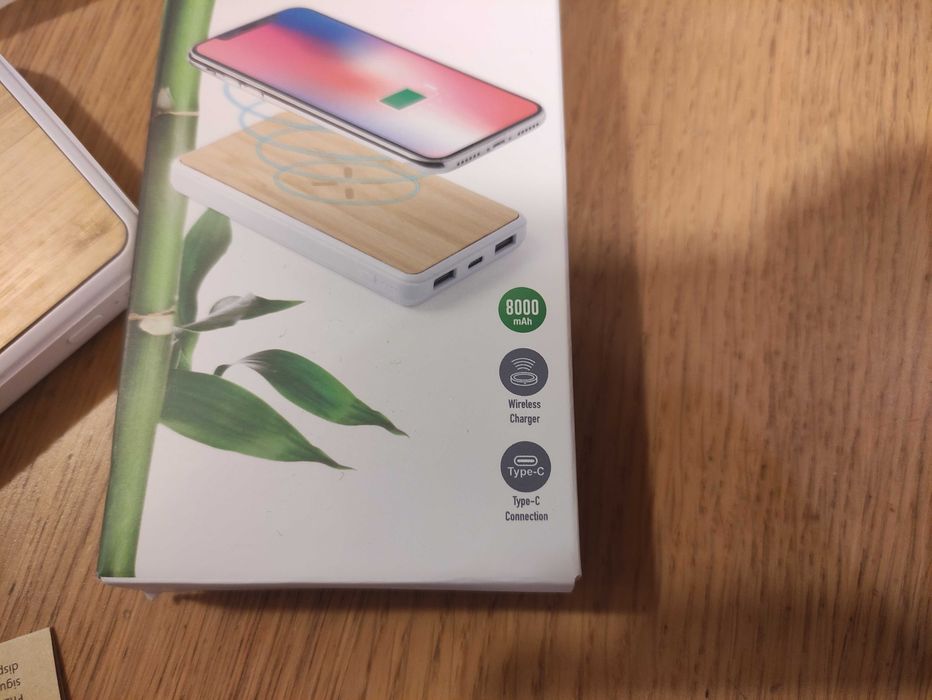Power Bank item 6273 Nowy 8000 mah