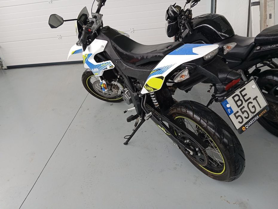 Vendo U M..125 com ciliindro 150cc