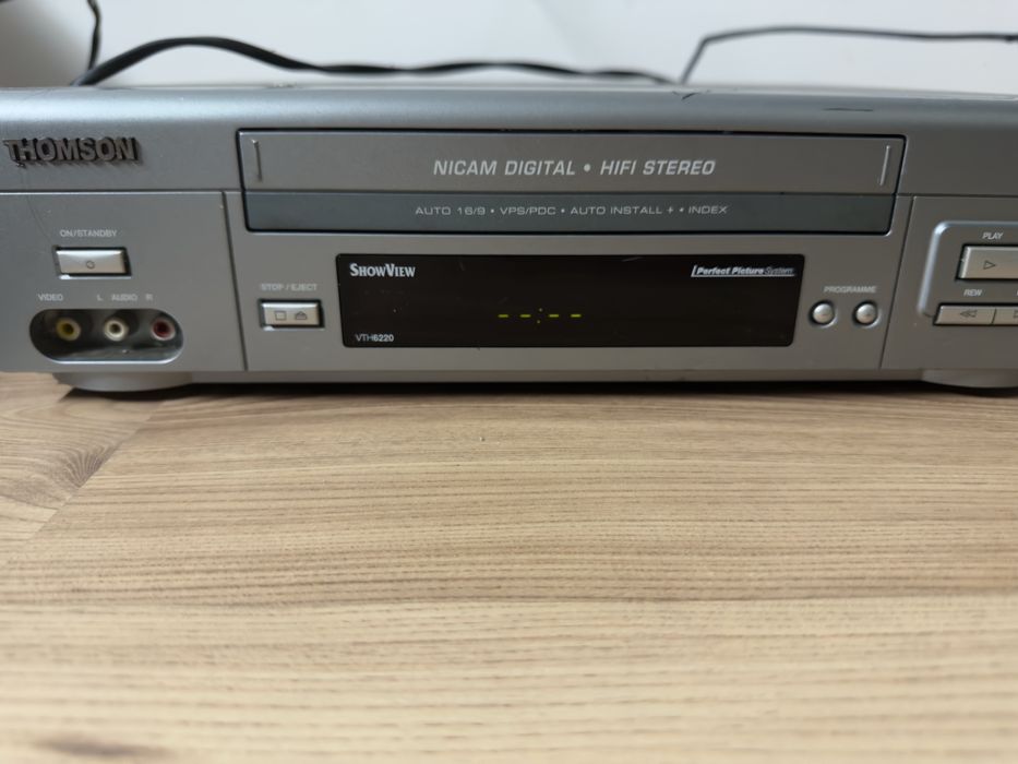 Видеомагнитофон томсон