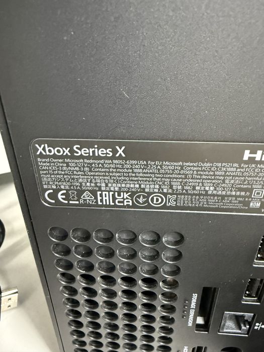 Ігрова приставка Xbox Series X  1TB (1882)