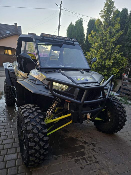 Мотовсюдихід Polaris RZR 1000 2016