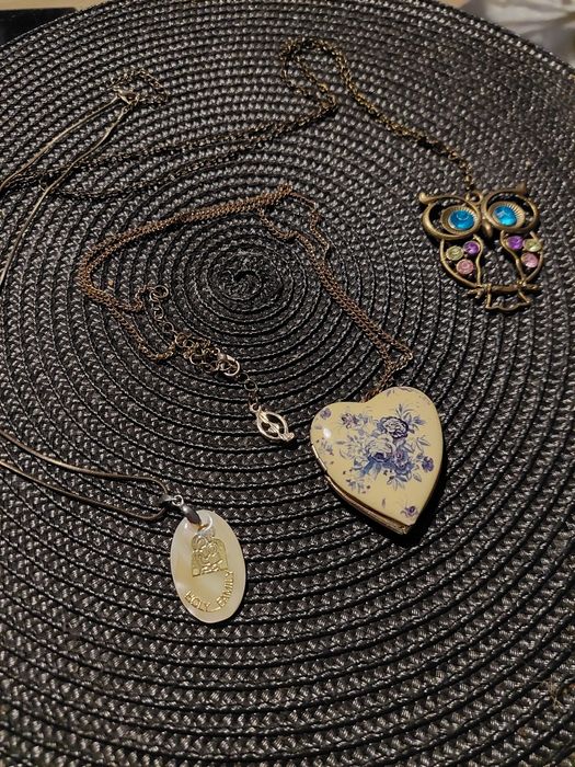 Naszyjnik SOWA, pozłacany z kamieniami