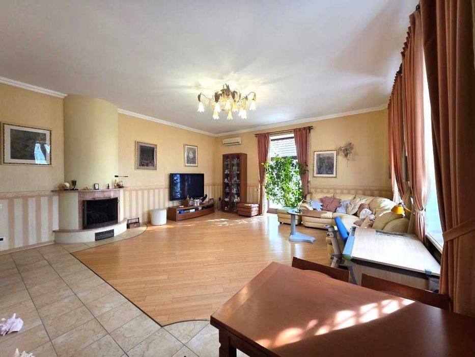 Без комиссии! 3-х комн квартира пр Гагарина Французский бульвар Гараж