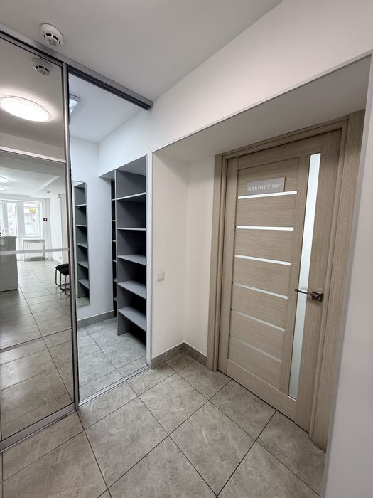 Продаж комерційного приміщення з ремонтом, 80 м², по вул. Одеська