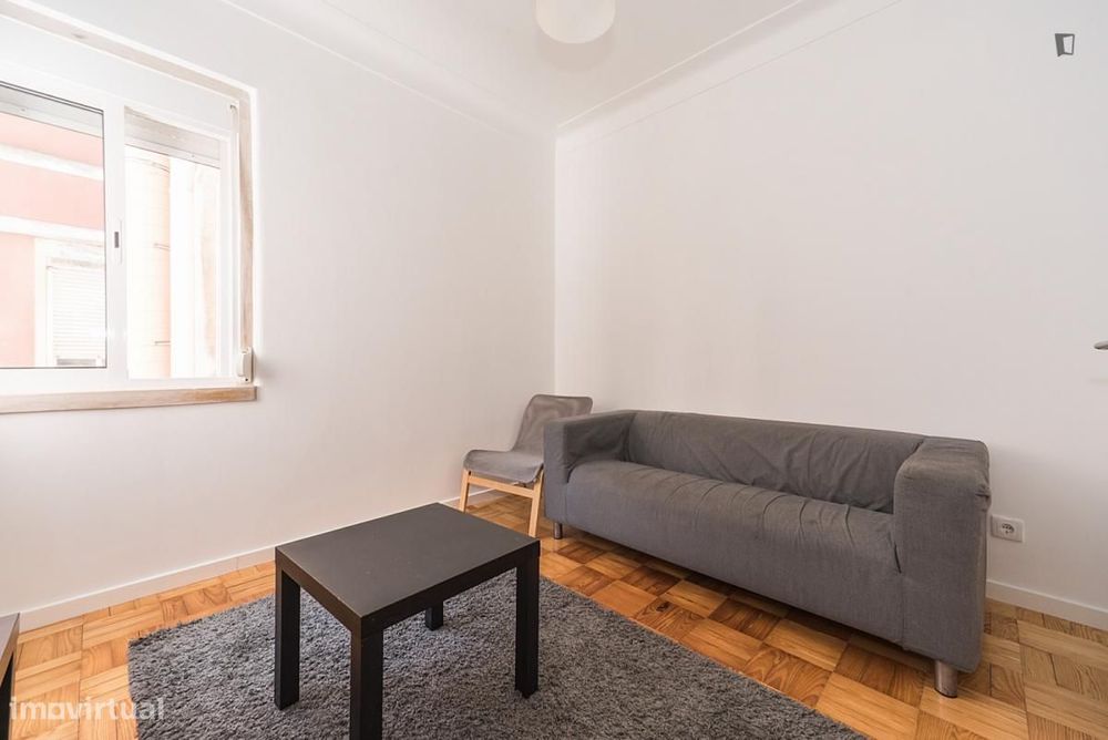 Quarto - localizado em Sete Rios Lisbon