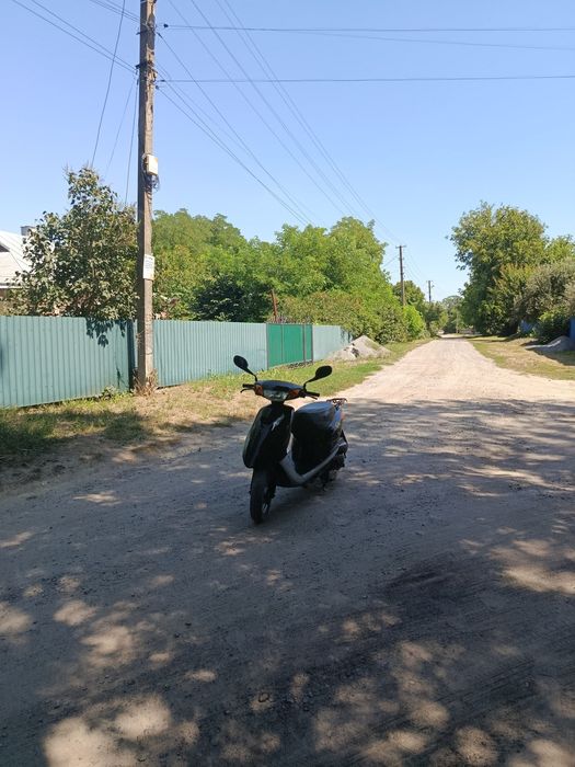 Продам гарний скутер  ( Ямаха Джог 36)