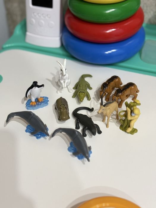 Іграшки кіндер, фігурки тварин, динозаврів, новорічні, Playmobil