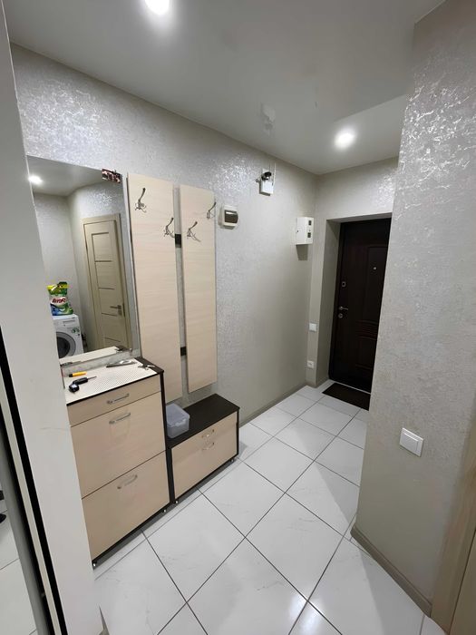 Продается 1-комнатная квартира в районе центральной площади.