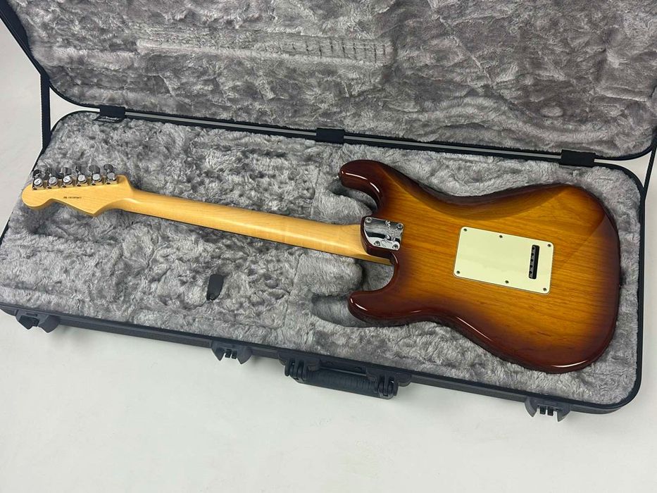 Акція! Fender American Elite Stratocaster Tobacco burst (2015, Ash, mint, 1550$)