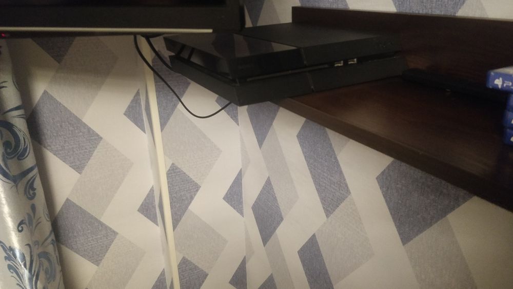 PS4 бу в хорошем состоянии 512гб