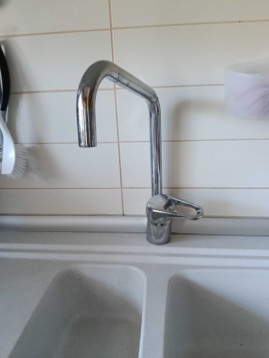 Torneira misturadora de lava loiça - cromada