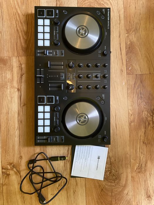 Sprzedam kontroler DJ NI Traktor Kontrol S2 MK3