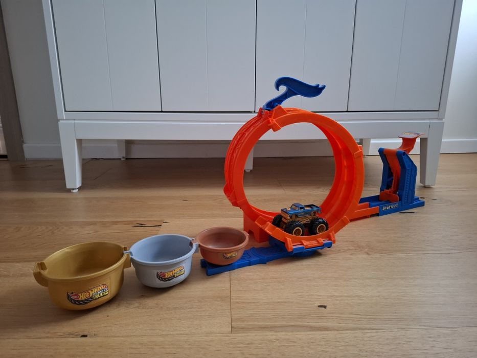 Hot Wheels wyrzutnia