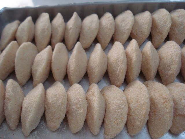 Docinhos, salgadinhos fritos, bolos e salgados