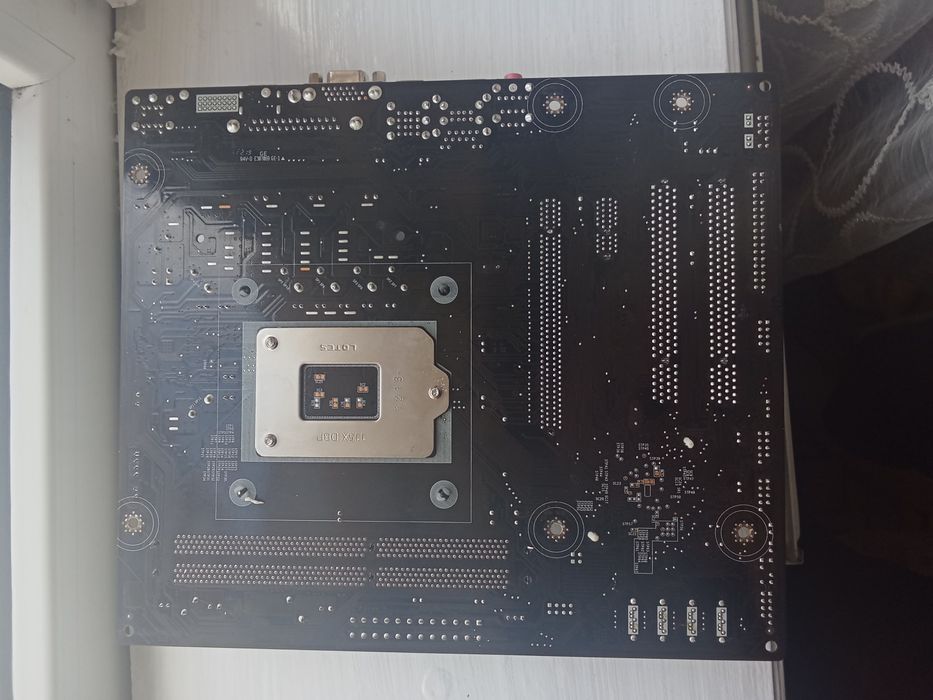 ECS H61H2-M6 v2.0 материнка комплект 1155 socket, 4 Гб ОЗУ, интел g630