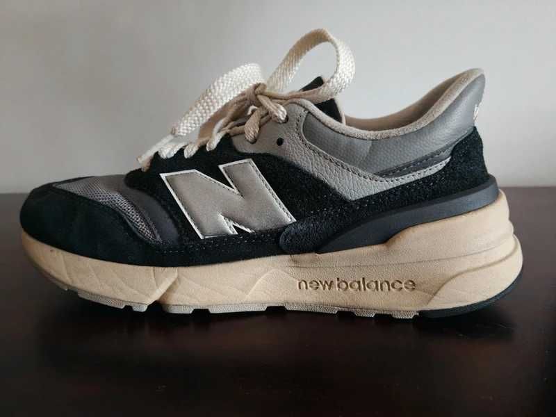 Buty chłopięce New Balance 38