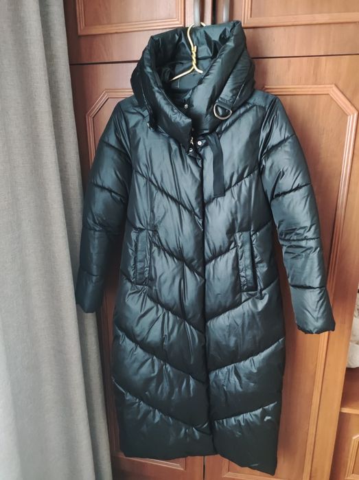 Продам зимнюю женскую куртку пуфер