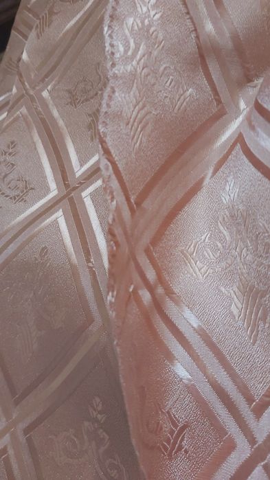 Продам шторы для окон.
