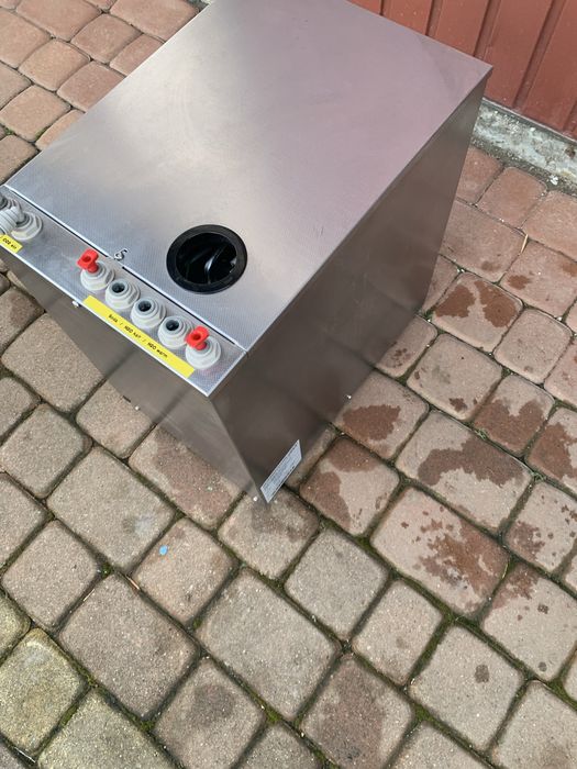 Woda mineralna dystrybutor karbonator soda stream