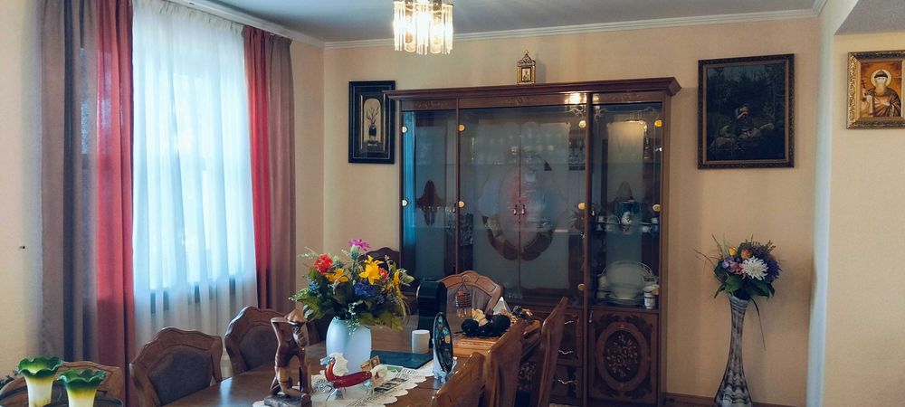 Продаж резиденція Українка з виходом до Дніпра 330 000 $