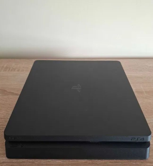 PlayStation 4 slim