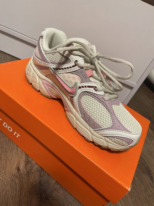 Кросівки nike rnr v5